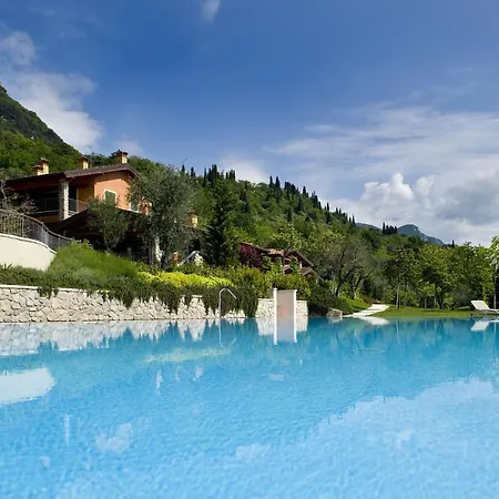 アパート Eagle - Theater *